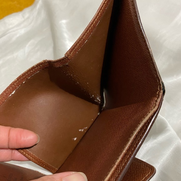 Louis Vuitton Small Wallet - Picture 4 of 9